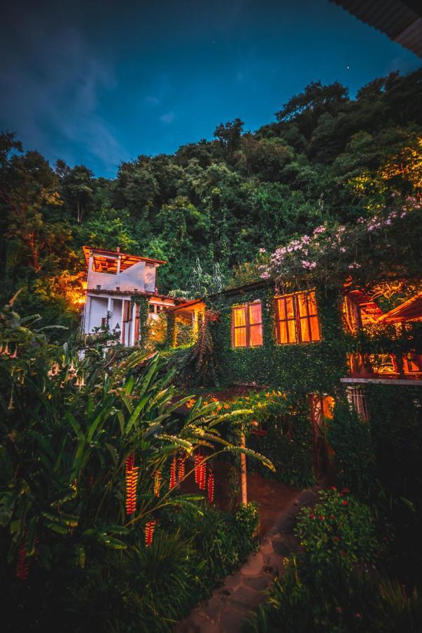 Готель Lush Atitlan Тікаль Екстер'єр фото